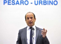 Confcommercio di Pesaro e Urbino - Notte Rosa, Varotti replica a Ricci: “L’inserimento di Pesaro favorirà solo Rimini” 